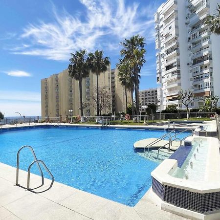 Pool And Beach In Benalmádena Exteriér fotografie